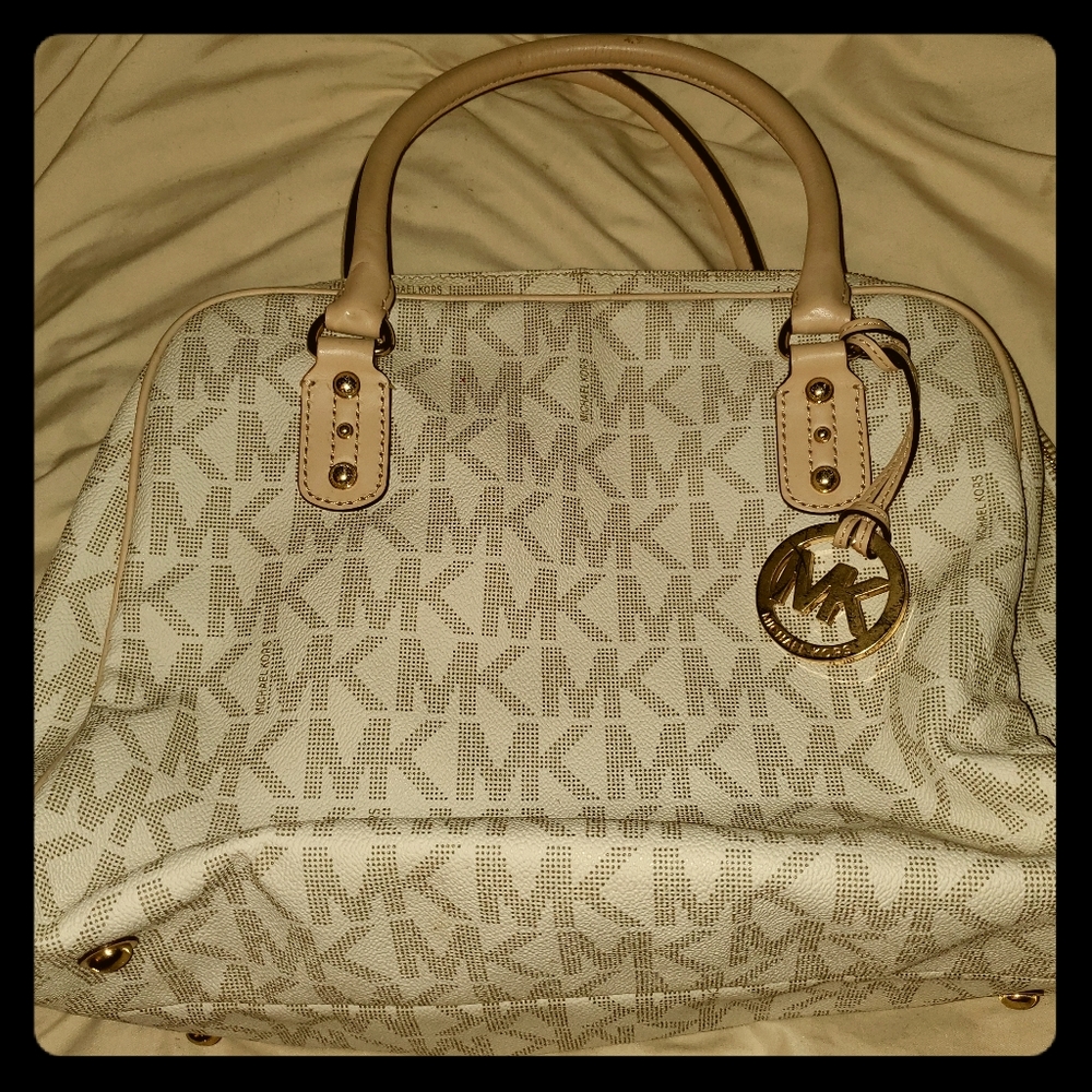 Michael Kors monogram purse in cream